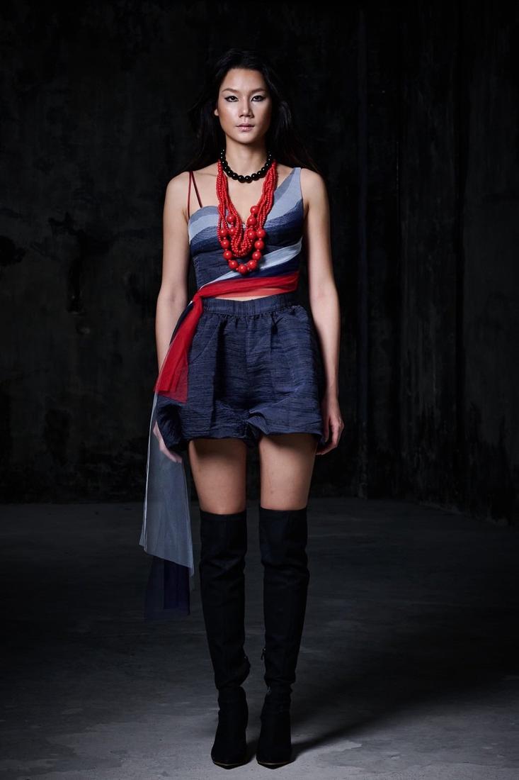 Mutelu collection fashion editorial, look 5