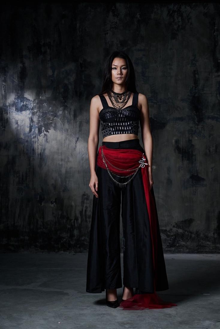 Mutelu collection fashion editorial, look 11